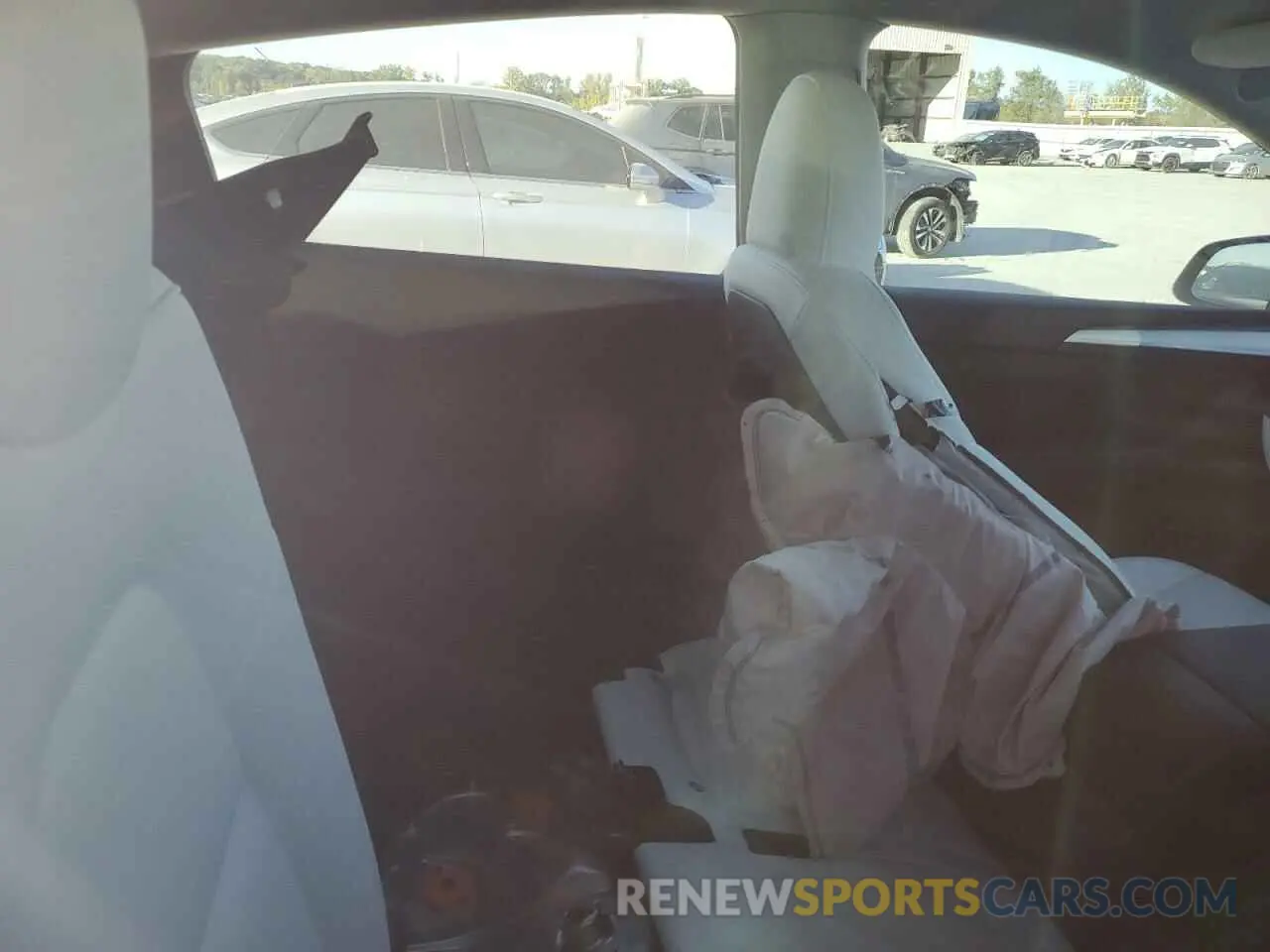 10 Photograph of a damaged car 7SAYGDEF8PF960278 TESLA MODEL Y 2023