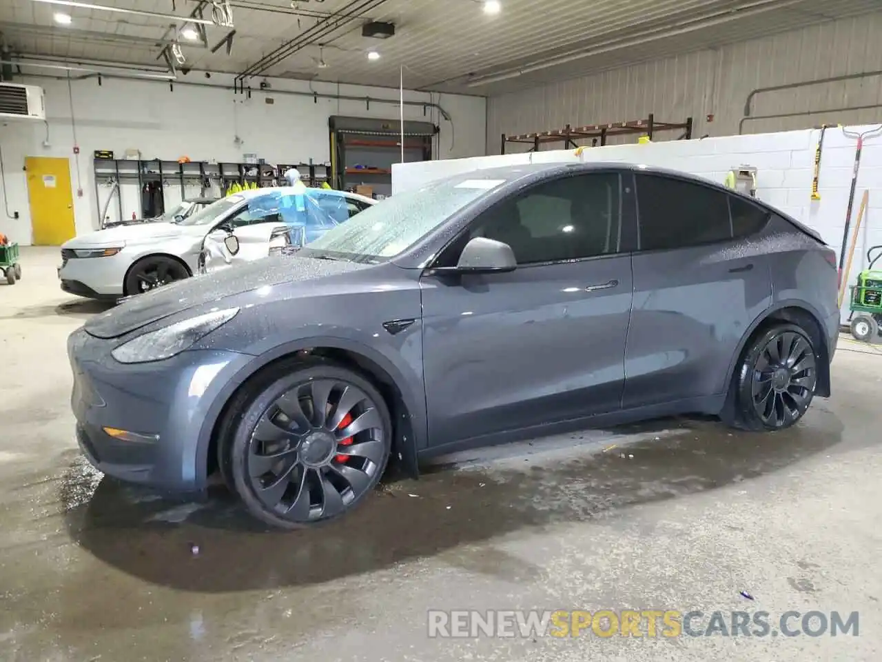 1 Photograph of a damaged car 7SAYGDEF9PF582343 TESLA MODEL Y 2023