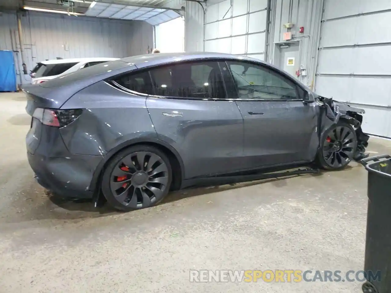 3 Photograph of a damaged car 7SAYGDEF9PF582343 TESLA MODEL Y 2023