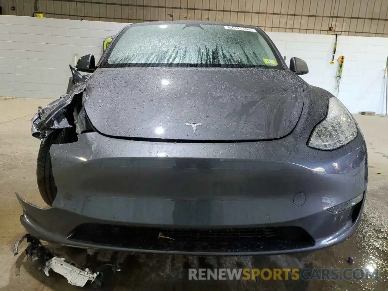 5 Photograph of a damaged car 7SAYGDEF9PF582343 TESLA MODEL Y 2023