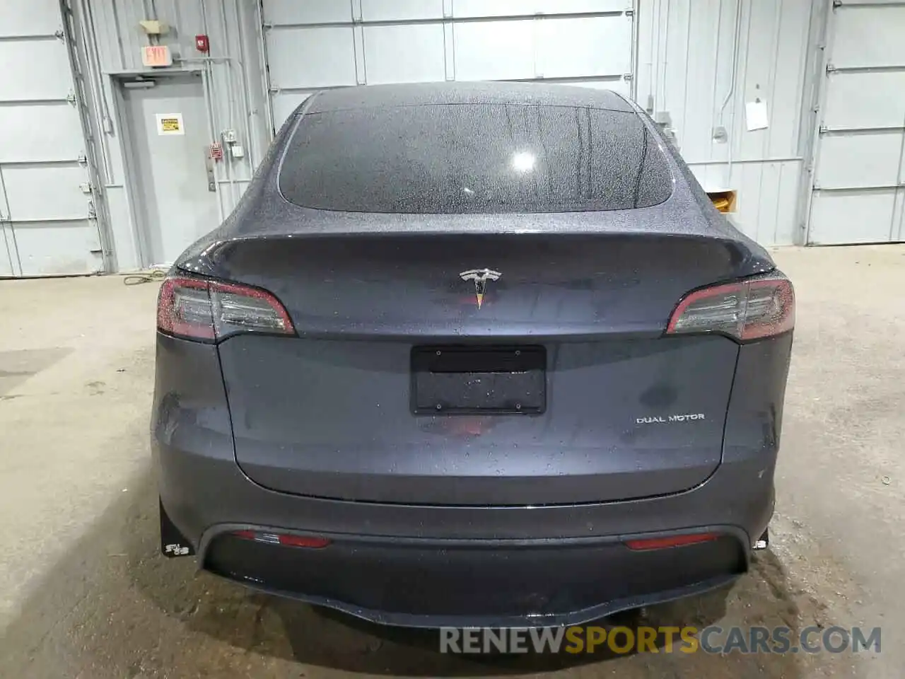 6 Photograph of a damaged car 7SAYGDEF9PF582343 TESLA MODEL Y 2023