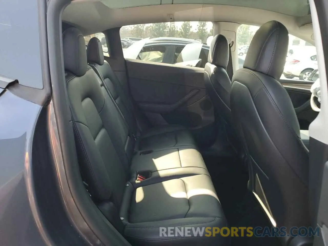 10 Photograph of a damaged car 7SAYGDEF9PF582519 TESLA MODEL Y 2023