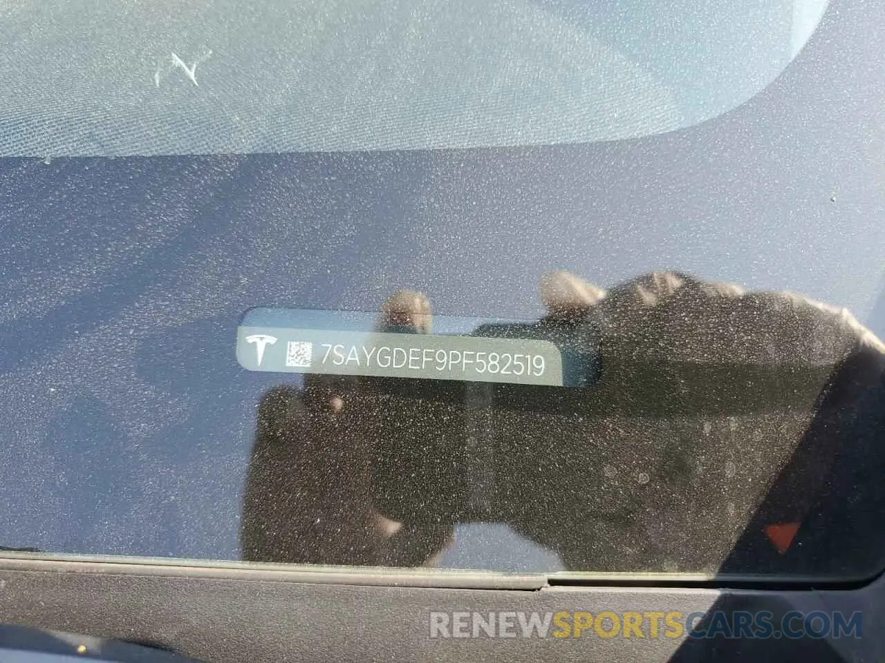 12 Photograph of a damaged car 7SAYGDEF9PF582519 TESLA MODEL Y 2023