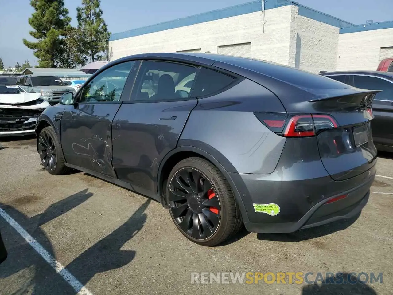 2 Photograph of a damaged car 7SAYGDEF9PF582519 TESLA MODEL Y 2023