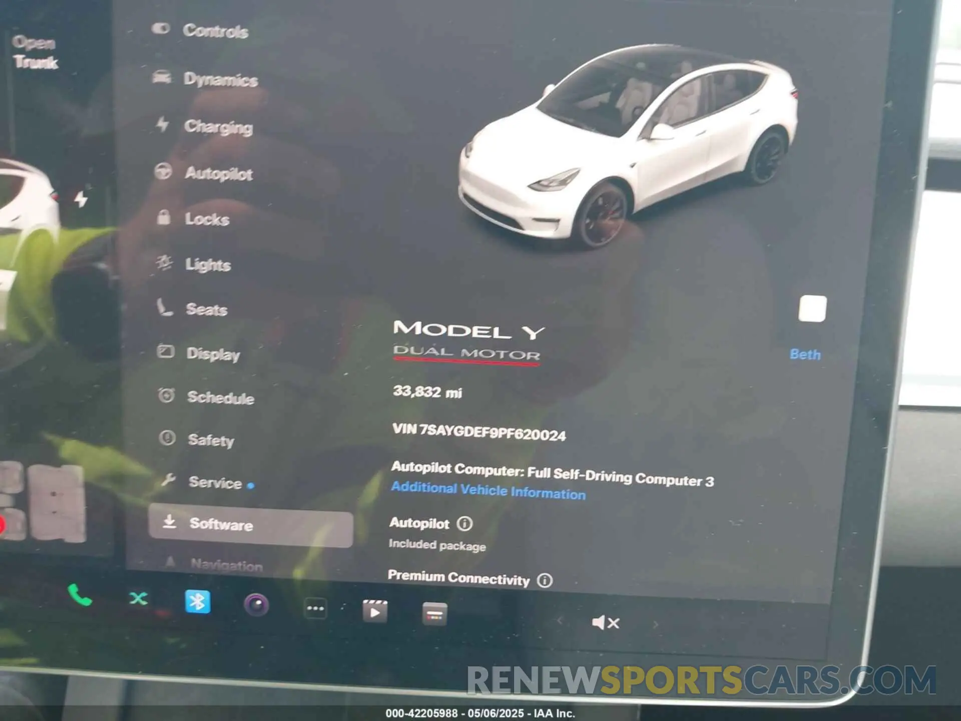 7 Photograph of a damaged car 7SAYGDEF9PF620024 TESLA MODEL Y 2023