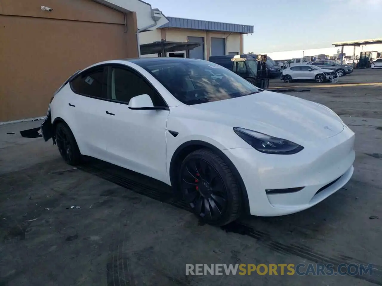 4 Photograph of a damaged car 7SAYGDEF9PF624087 TESLA MODEL Y 2023