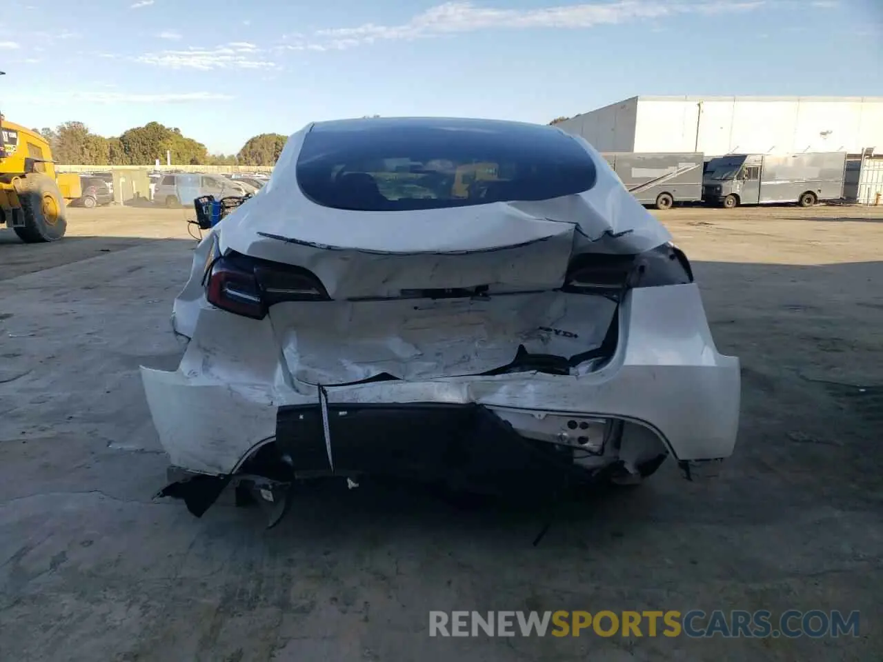 6 Photograph of a damaged car 7SAYGDEF9PF624087 TESLA MODEL Y 2023
