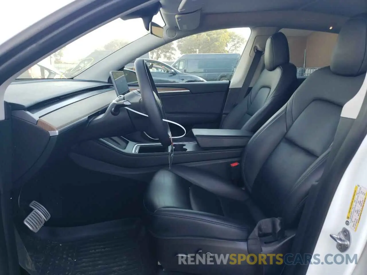 7 Photograph of a damaged car 7SAYGDEF9PF624087 TESLA MODEL Y 2023