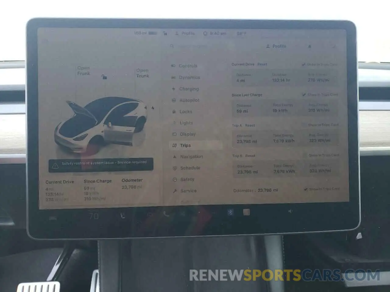 9 Photograph of a damaged car 7SAYGDEF9PF624087 TESLA MODEL Y 2023