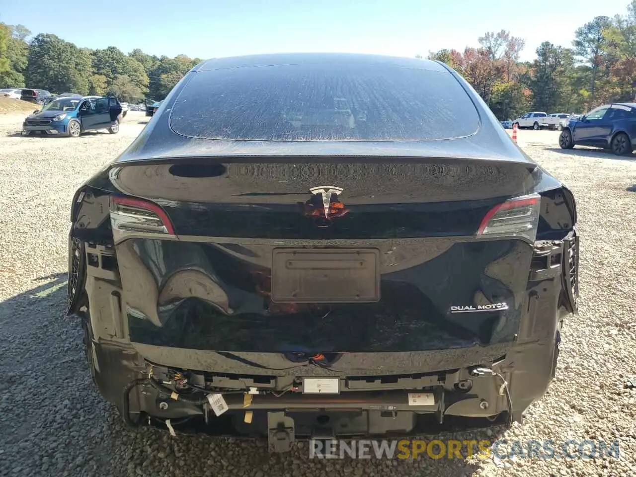 6 Photograph of a damaged car 7SAYGDEF9PF659647 TESLA MODEL Y 2023