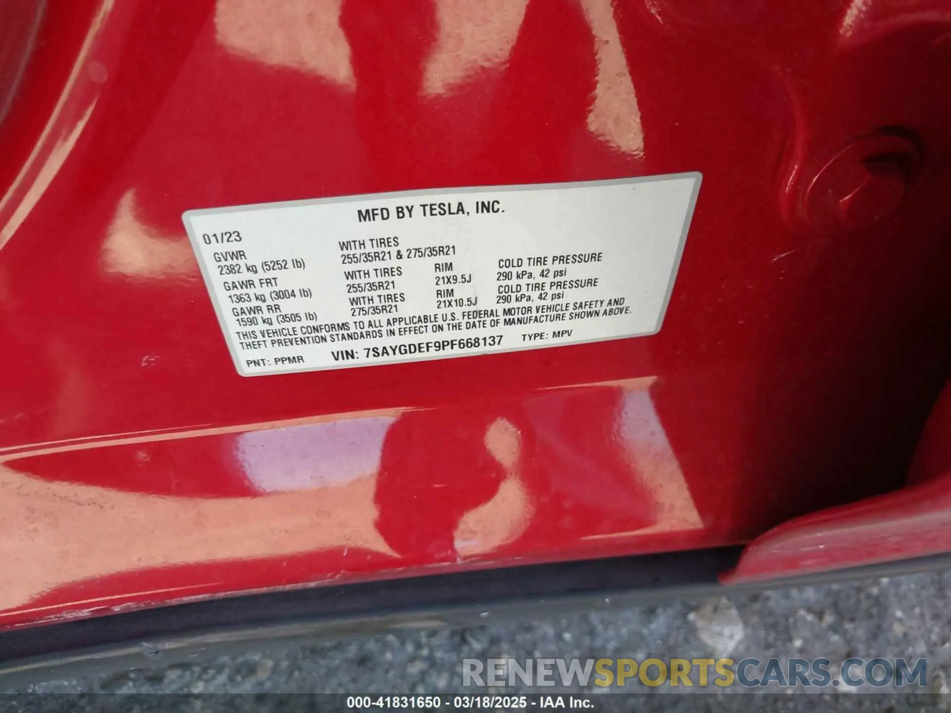 9 Photograph of a damaged car 7SAYGDEF9PF668137 TESLA MODEL Y 2023