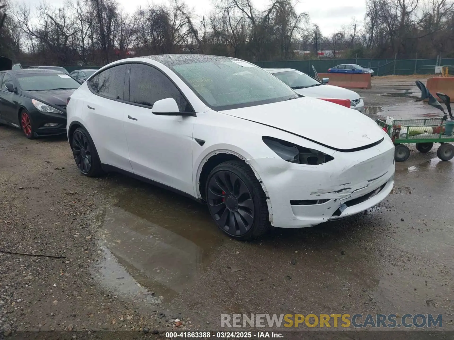 1 Photograph of a damaged car 7SAYGDEF9PF675038 TESLA MODEL Y 2023