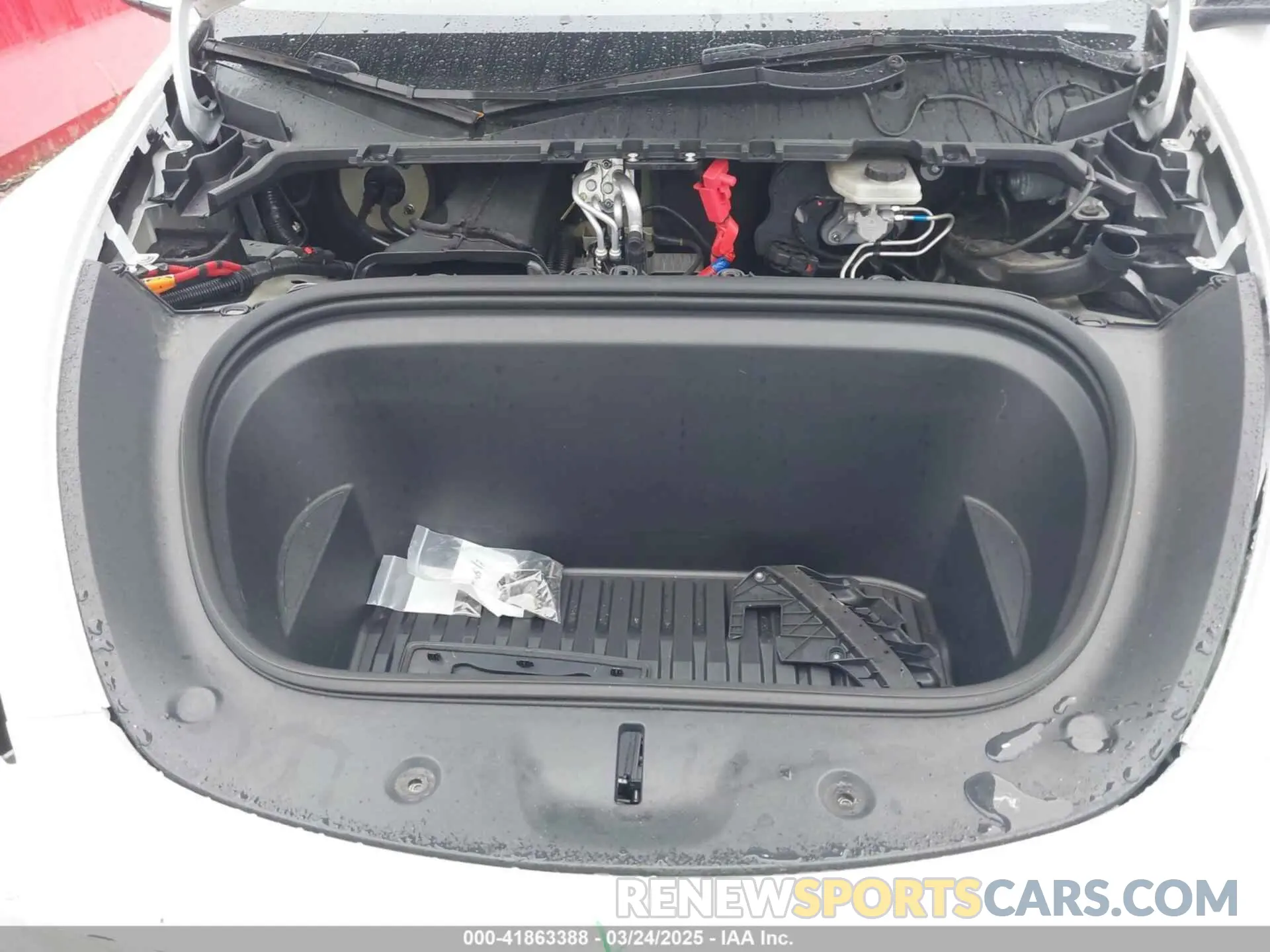 10 Photograph of a damaged car 7SAYGDEF9PF675038 TESLA MODEL Y 2023