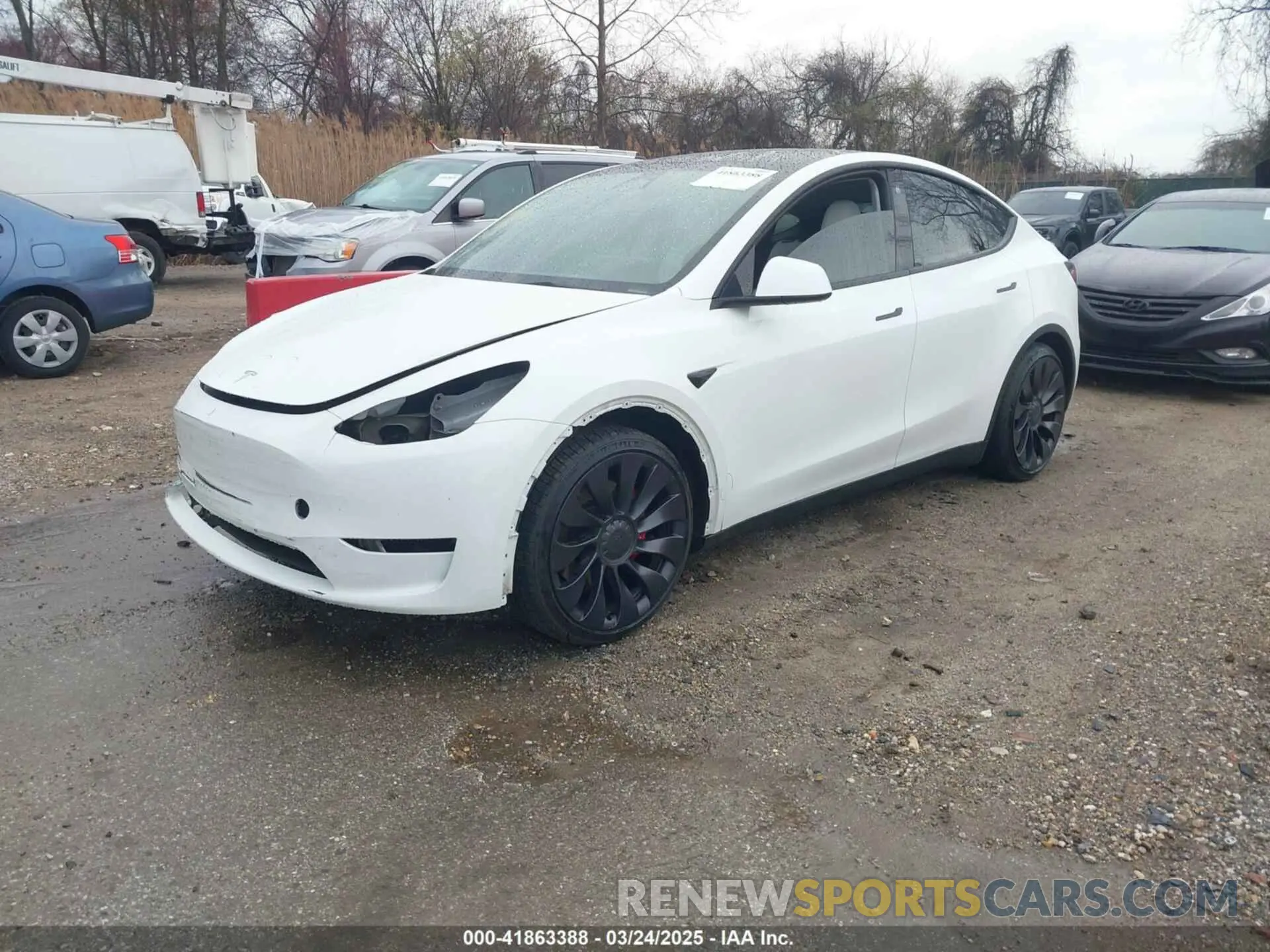 2 Photograph of a damaged car 7SAYGDEF9PF675038 TESLA MODEL Y 2023