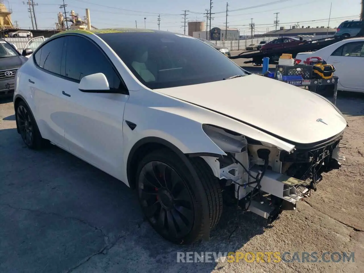 4 Photograph of a damaged car 7SAYGDEF9PF693765 TESLA MODEL Y 2023