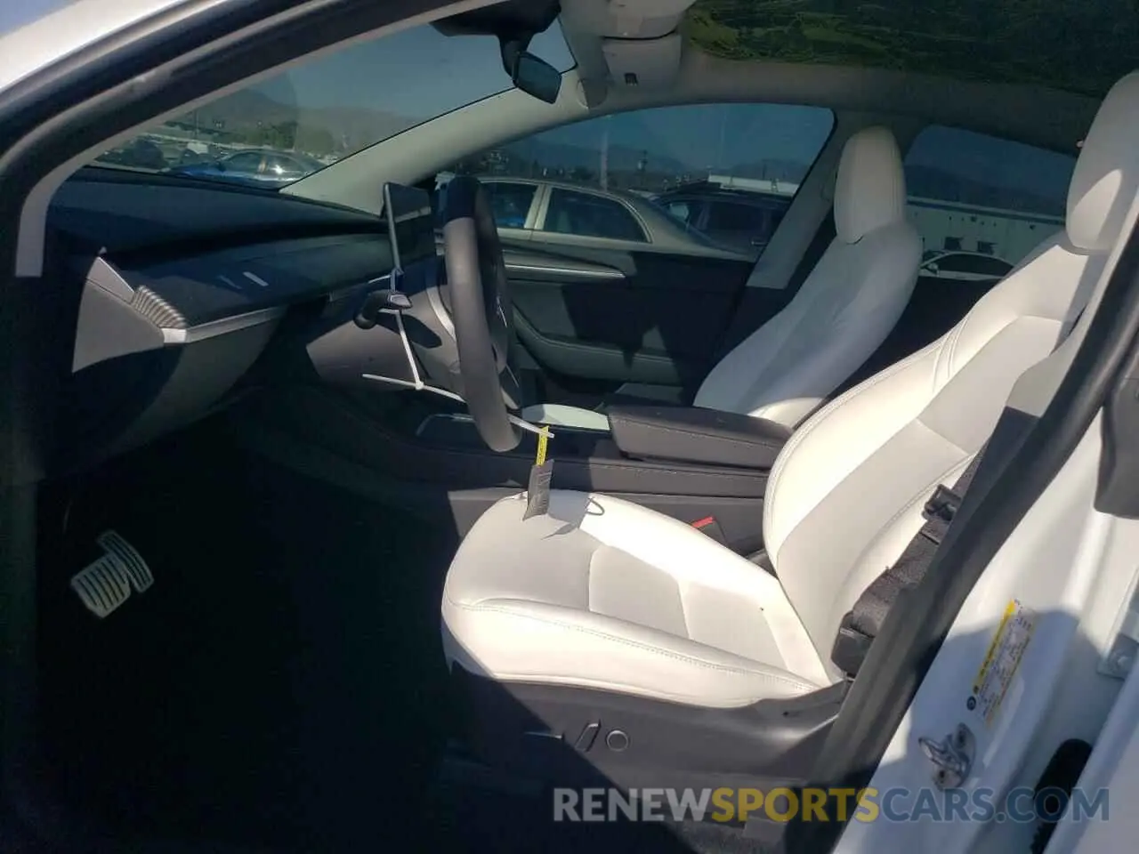7 Photograph of a damaged car 7SAYGDEF9PF693765 TESLA MODEL Y 2023