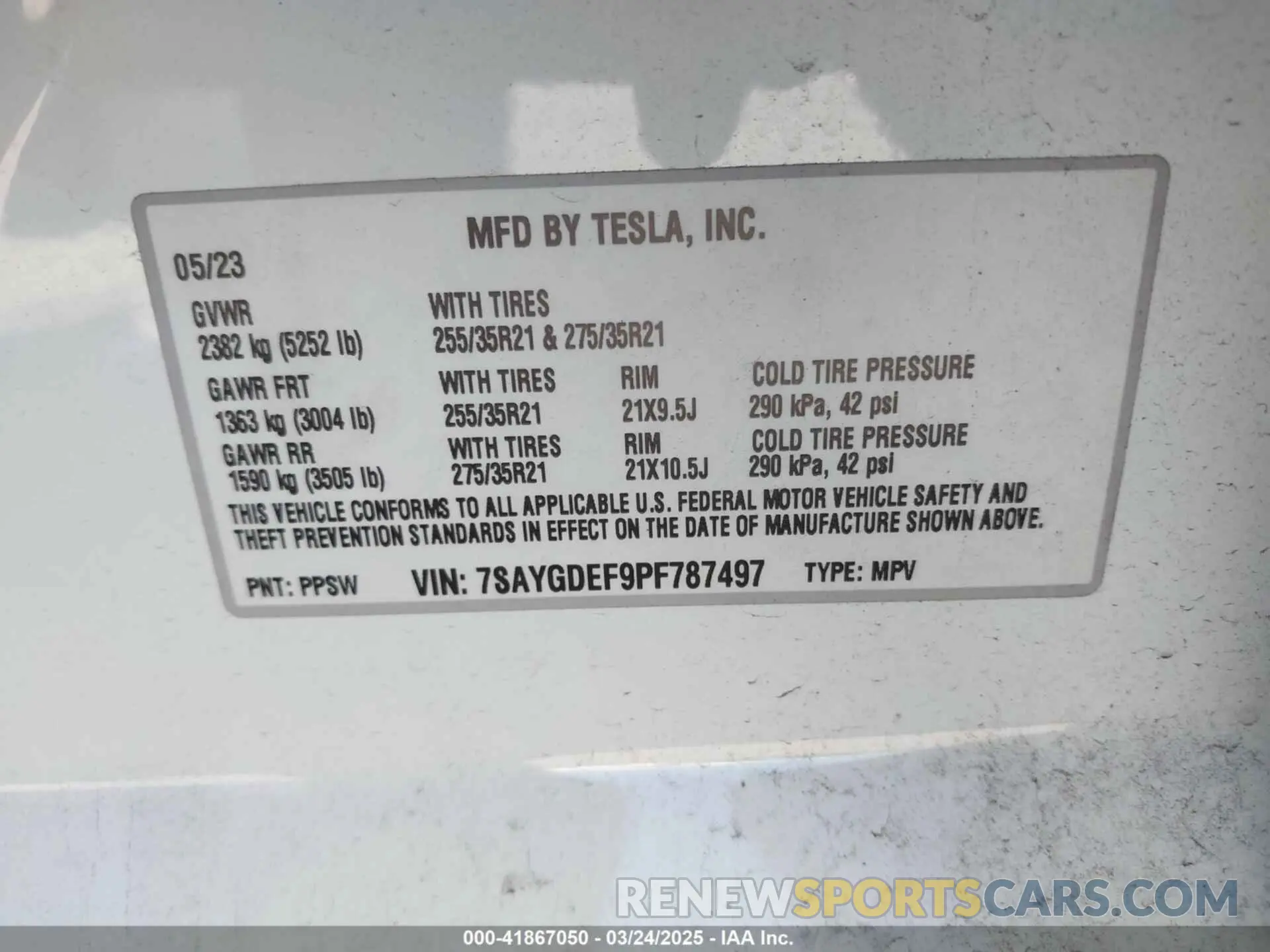 9 Photograph of a damaged car 7SAYGDEF9PF787497 TESLA MODEL Y 2023