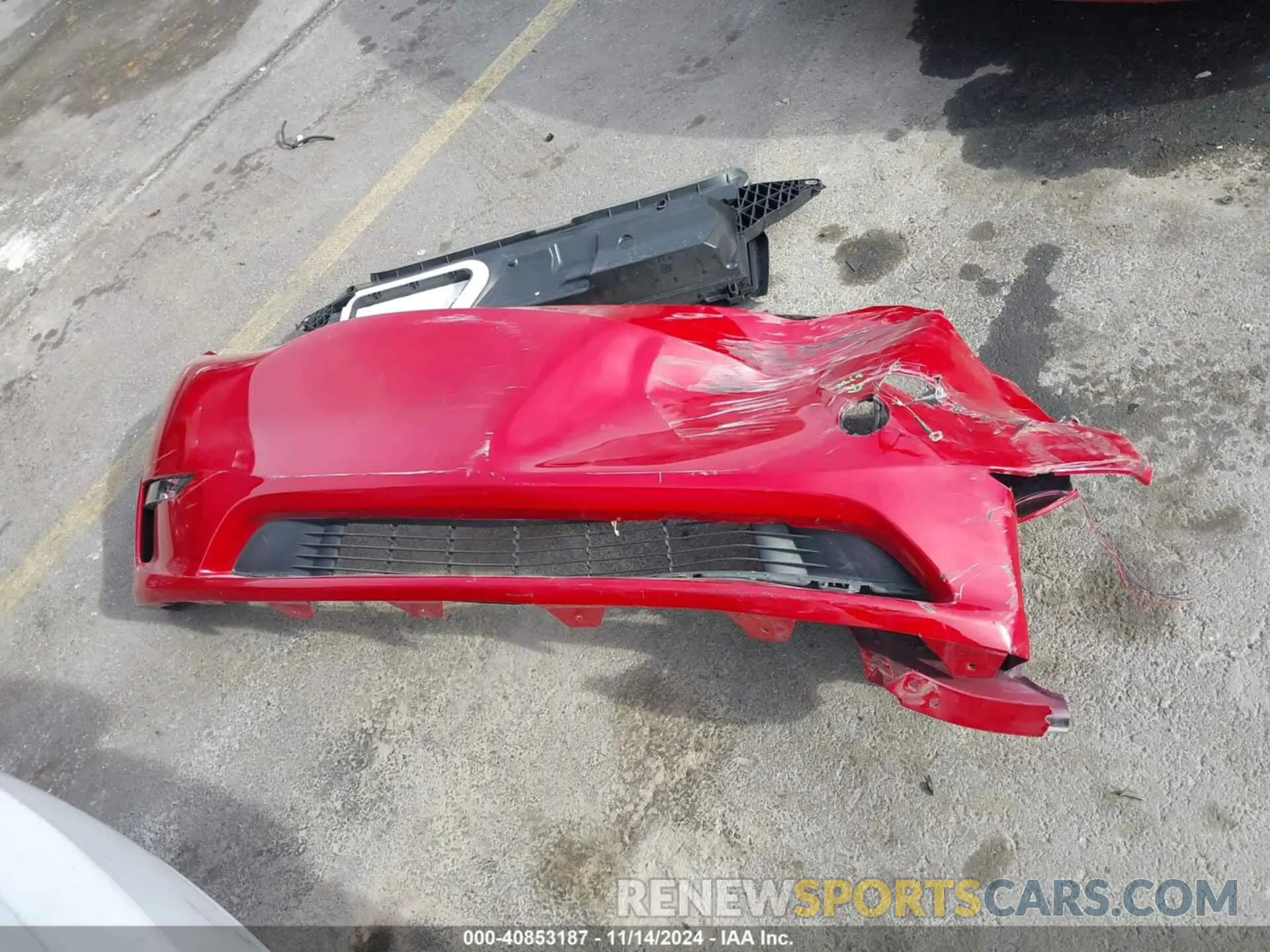 12 Photograph of a damaged car 7SAYGDEF9PF797155 TESLA MODEL Y 2023