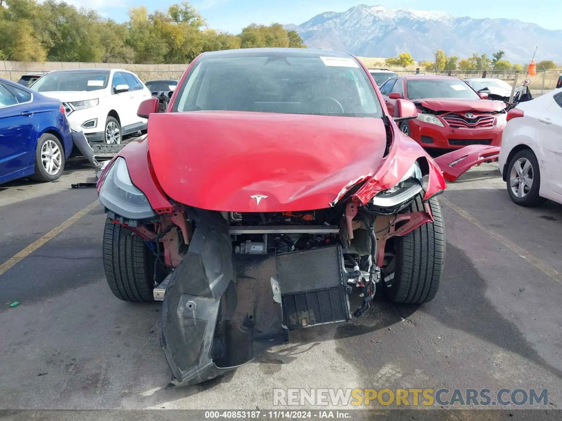 13 Photograph of a damaged car 7SAYGDEF9PF797155 TESLA MODEL Y 2023