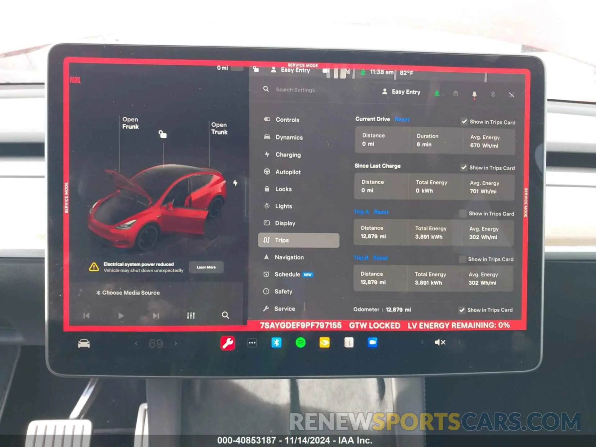 19 Photograph of a damaged car 7SAYGDEF9PF797155 TESLA MODEL Y 2023