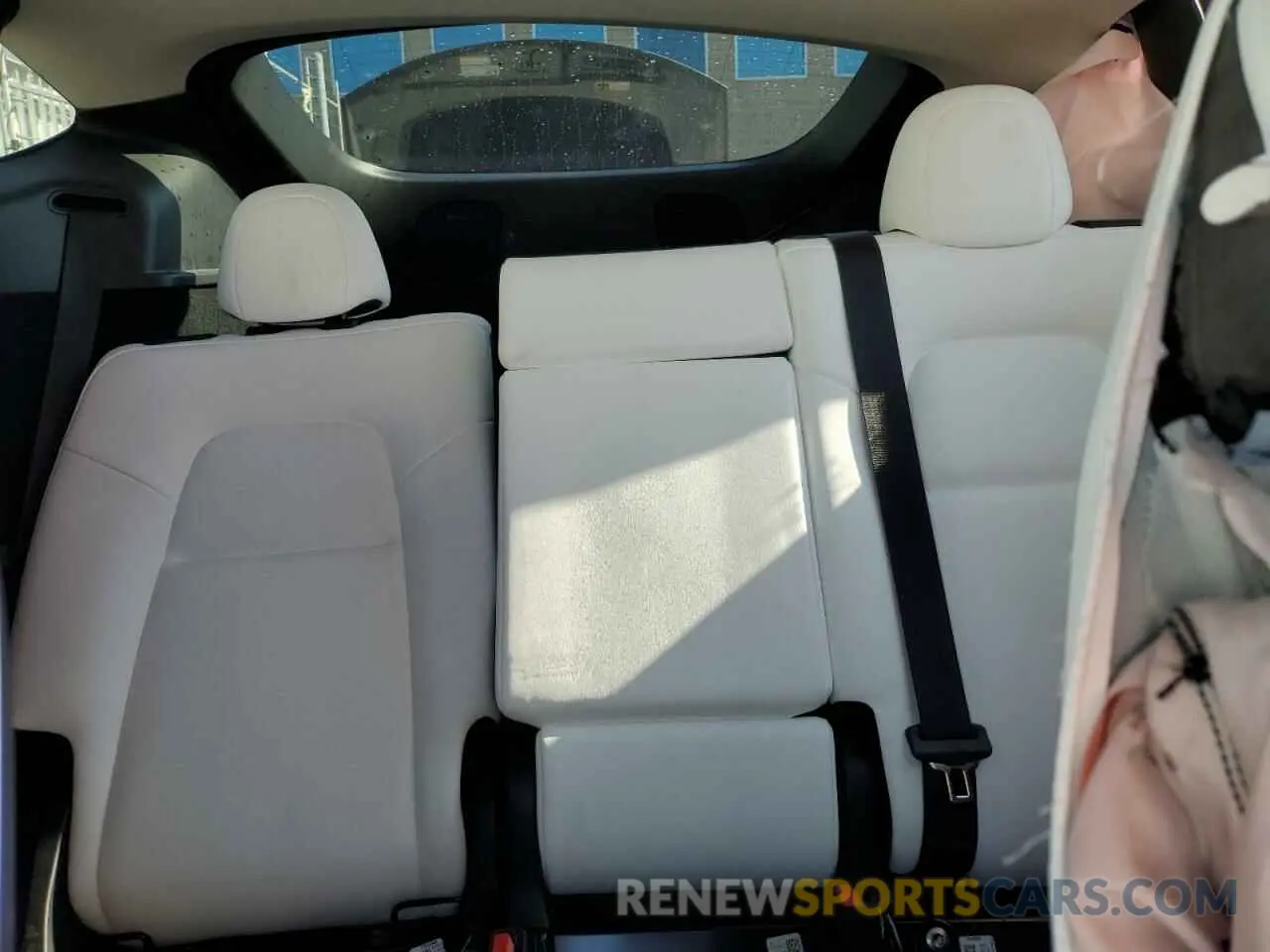 10 Photograph of a damaged car 7SAYGDEF9PF812236 TESLA MODEL Y 2023