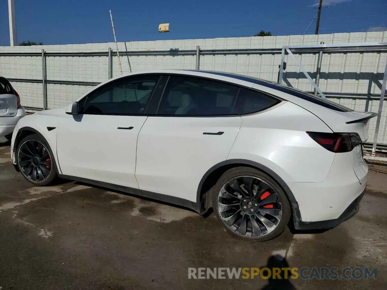 2 Photograph of a damaged car 7SAYGDEF9PF812236 TESLA MODEL Y 2023