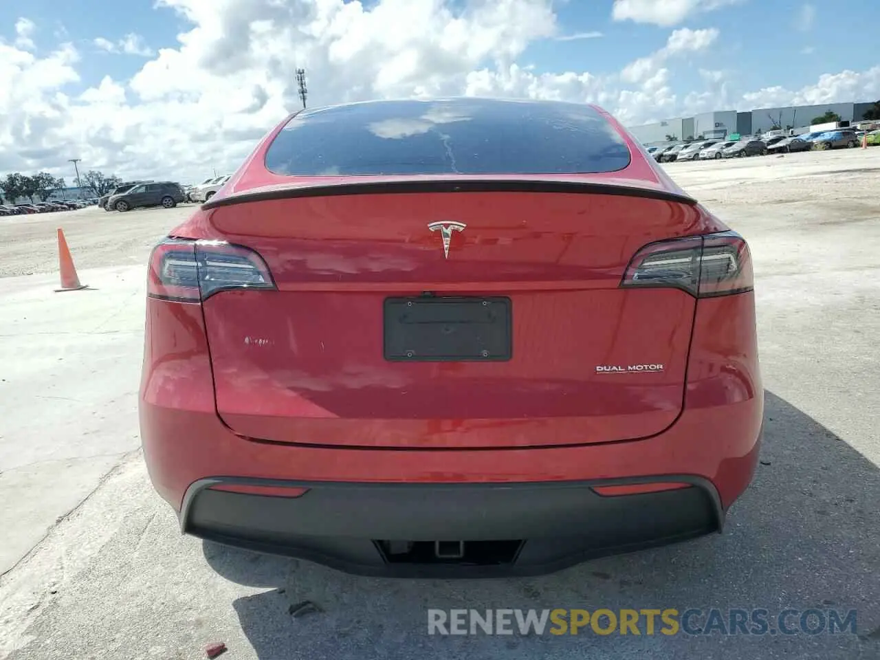 6 Photograph of a damaged car 7SAYGDEF9PF829988 TESLA MODEL Y 2023