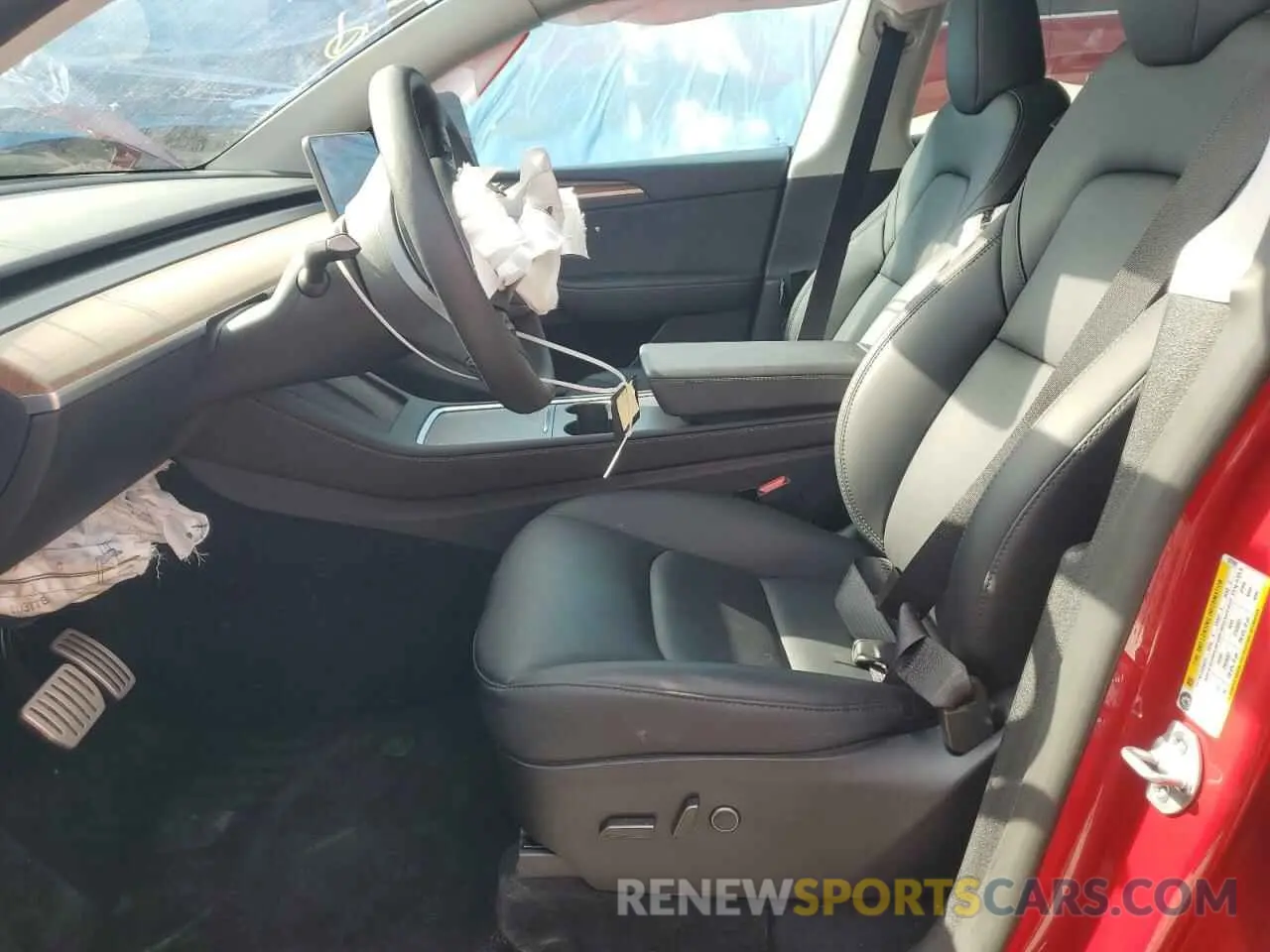 7 Photograph of a damaged car 7SAYGDEF9PF829988 TESLA MODEL Y 2023