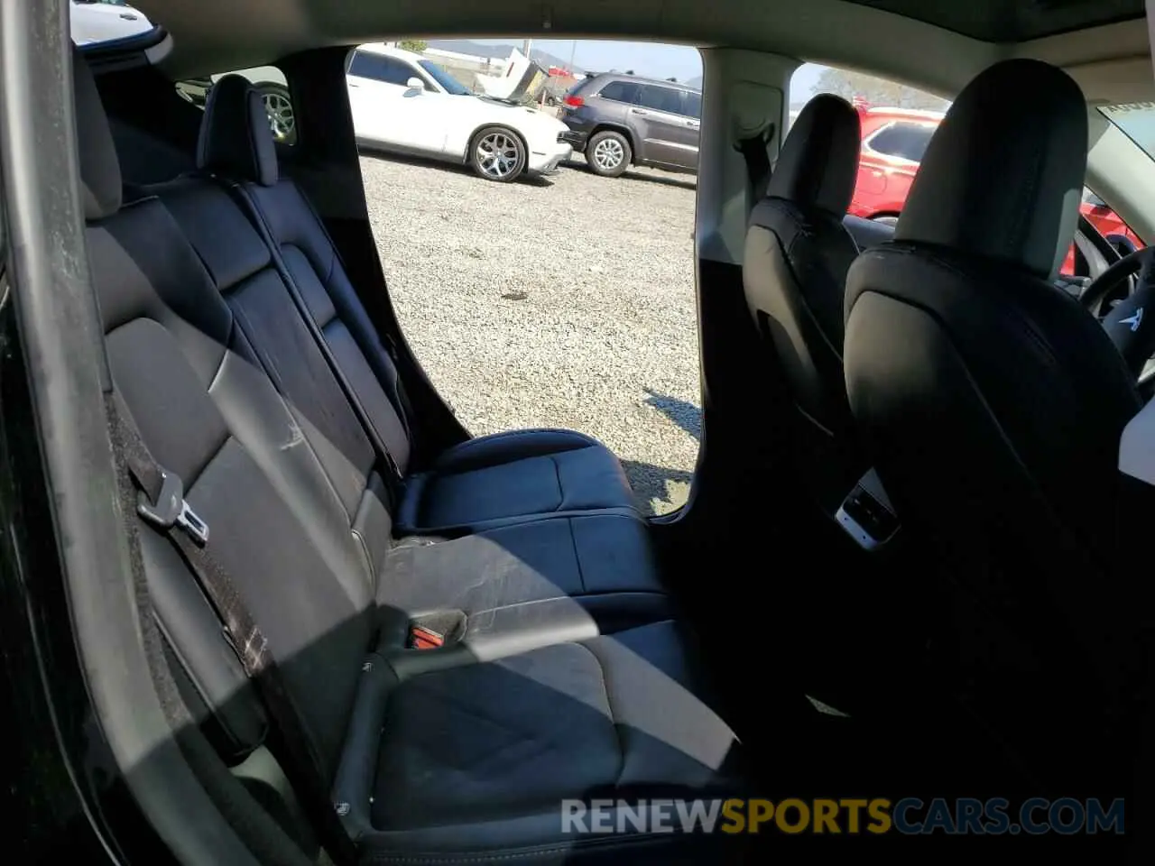 10 Photograph of a damaged car 7SAYGDEF9PF835547 TESLA MODEL Y 2023