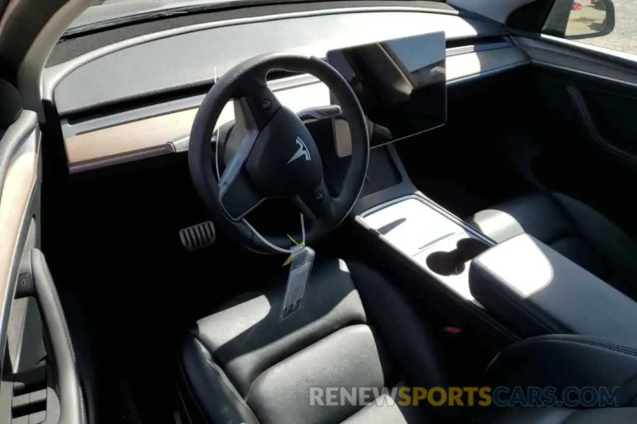 8 Photograph of a damaged car 7SAYGDEF9PF835547 TESLA MODEL Y 2023