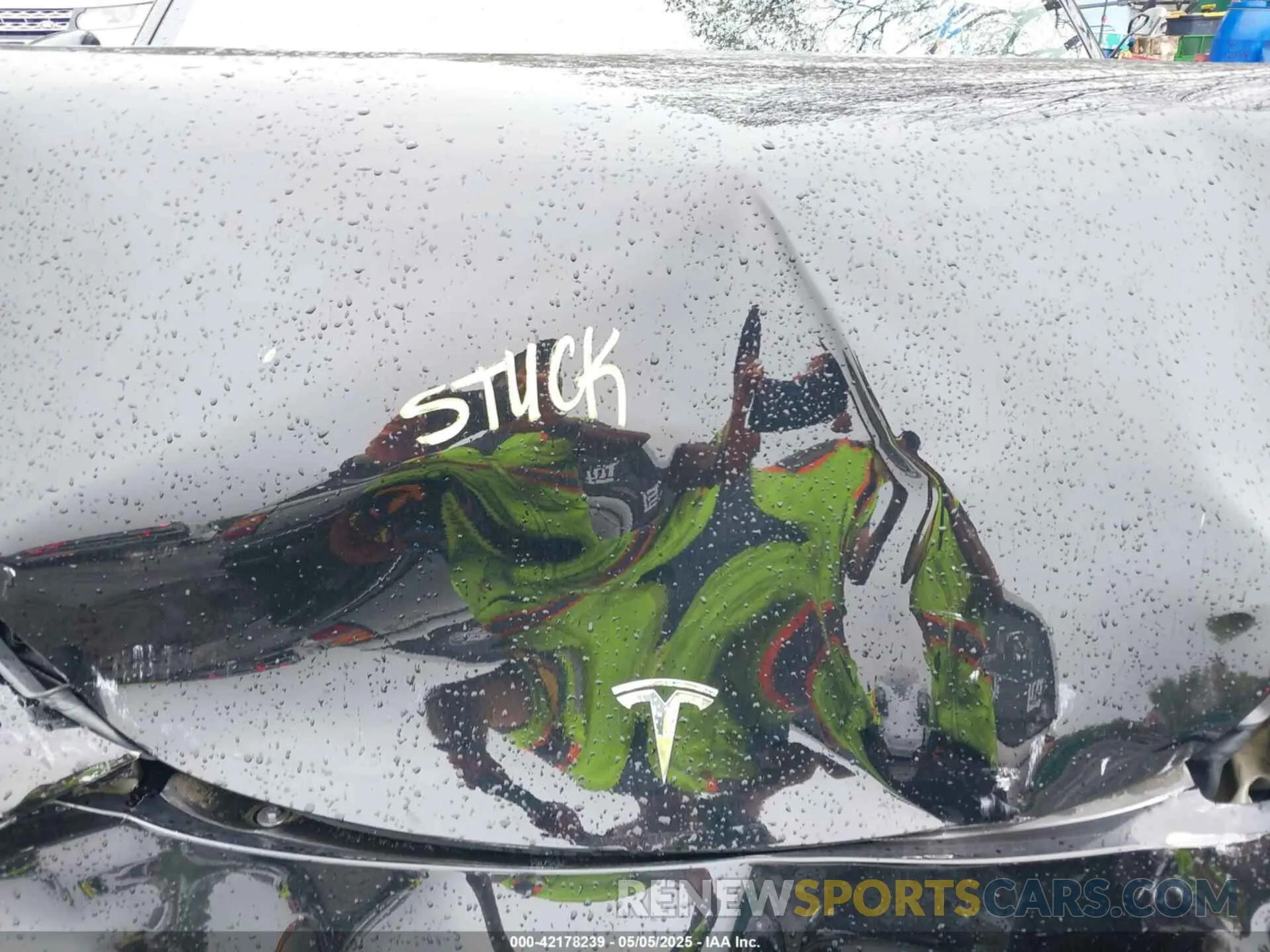 10 Photograph of a damaged car 7SAYGDEF9PF838514 TESLA MODEL Y 2023