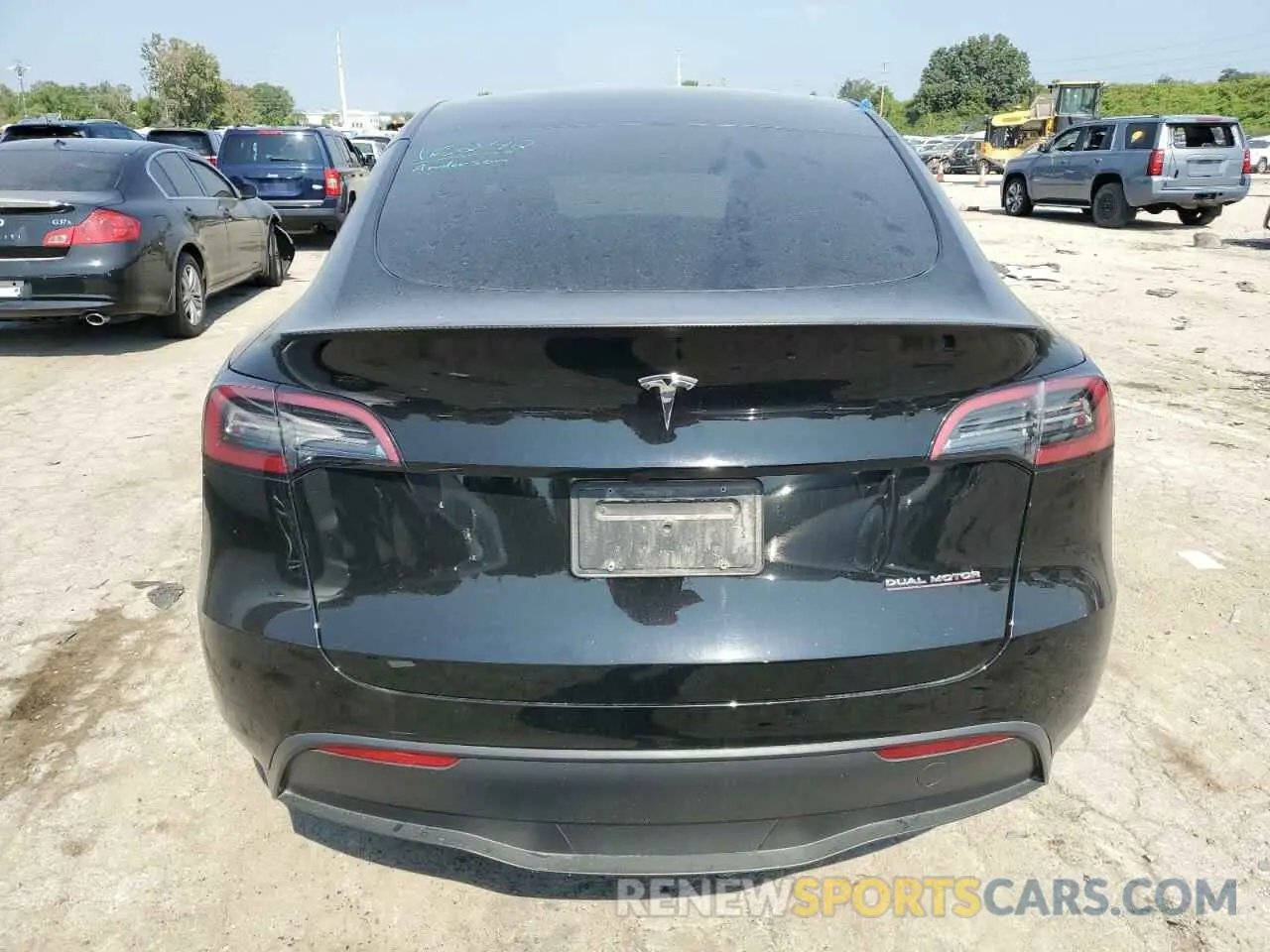 6 Photograph of a damaged car 7SAYGDEF9PF855152 TESLA MODEL Y 2023