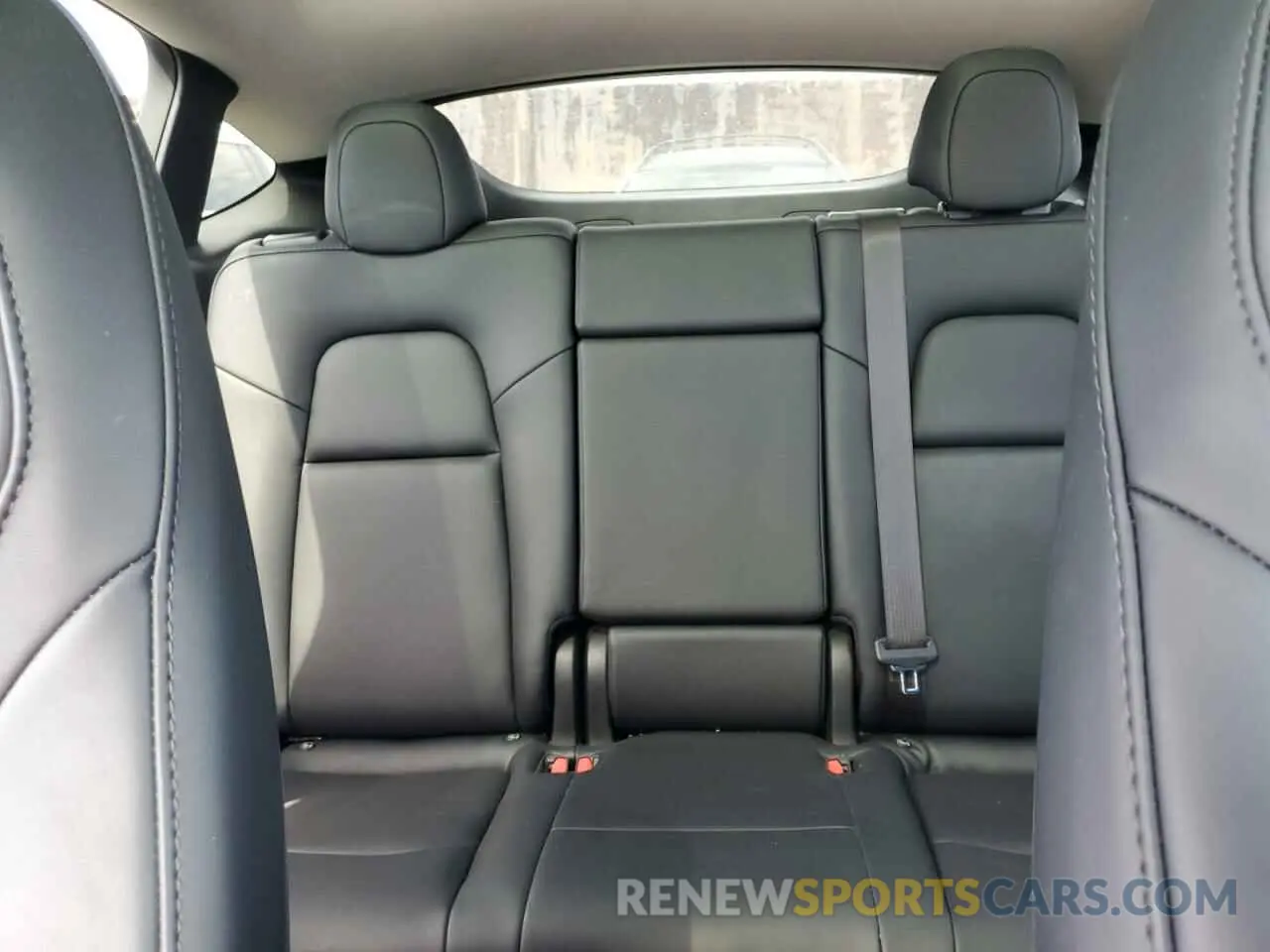 10 Photograph of a damaged car 7SAYGDEF9PF860478 TESLA MODEL Y 2023