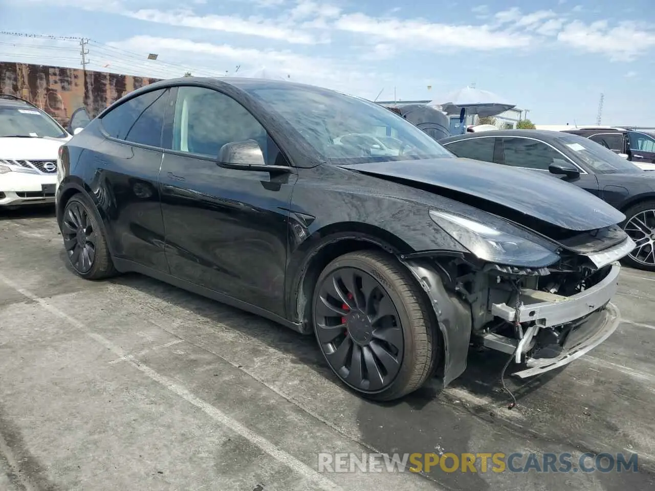 4 Photograph of a damaged car 7SAYGDEF9PF860478 TESLA MODEL Y 2023