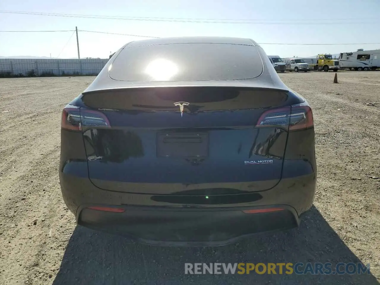 6 Photograph of a damaged car 7SAYGDEF9PF897644 TESLA MODEL Y 2023