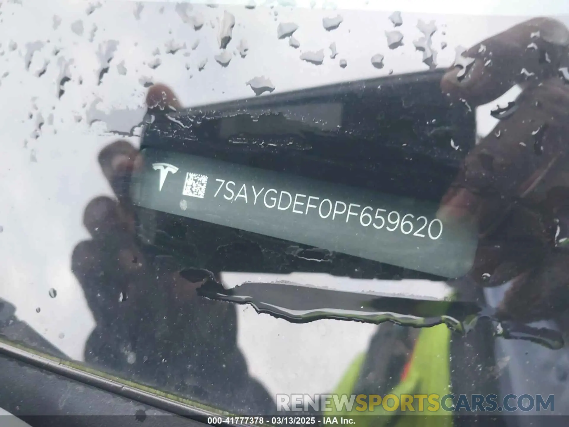 9 Photograph of a damaged car 7SAYGDEFOPF659620 TESLA MODEL Y 2023
