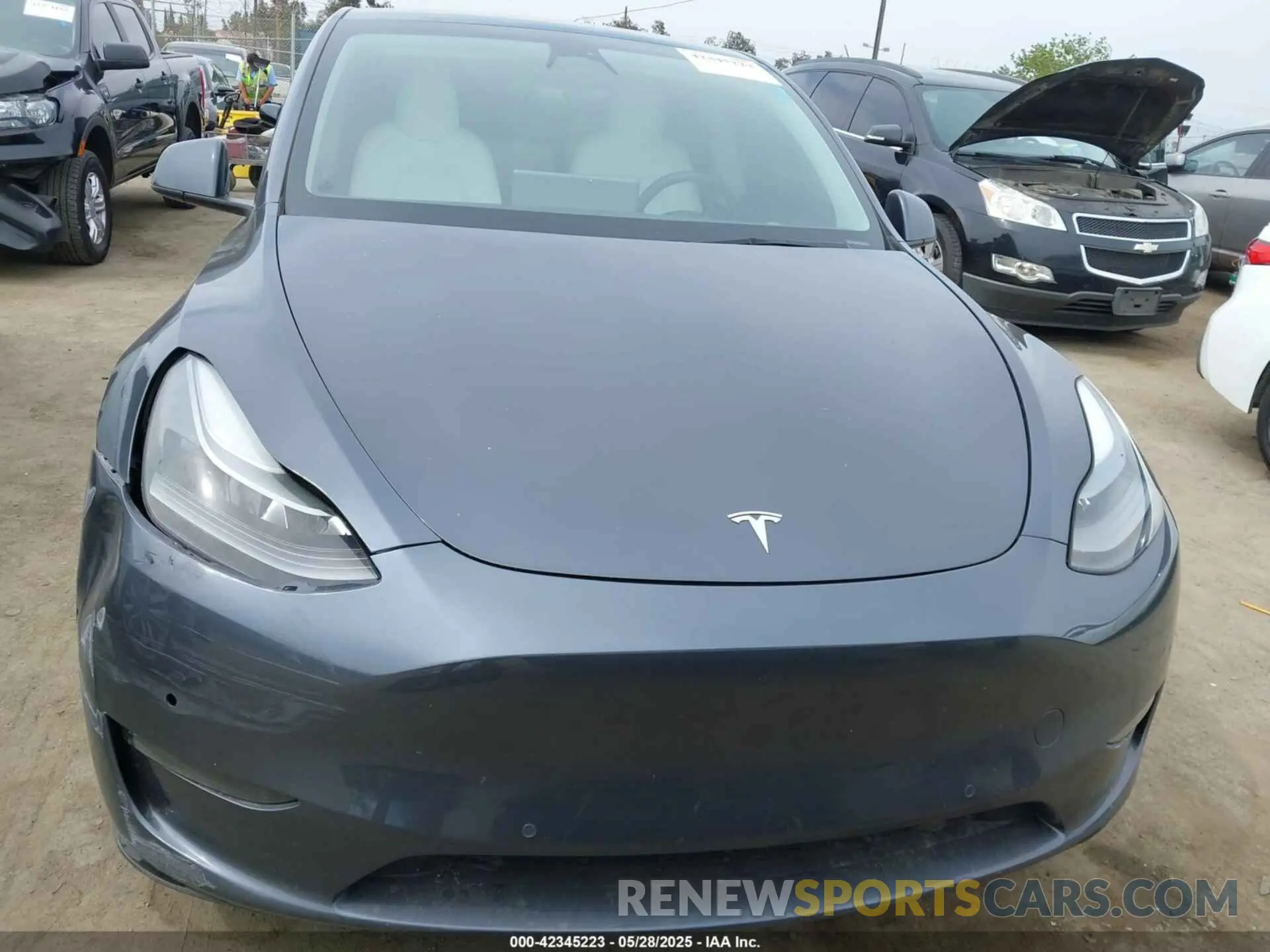 12 Photograph of a damaged car 7SAYGDEFXPF585588 TESLA MODEL Y 2023