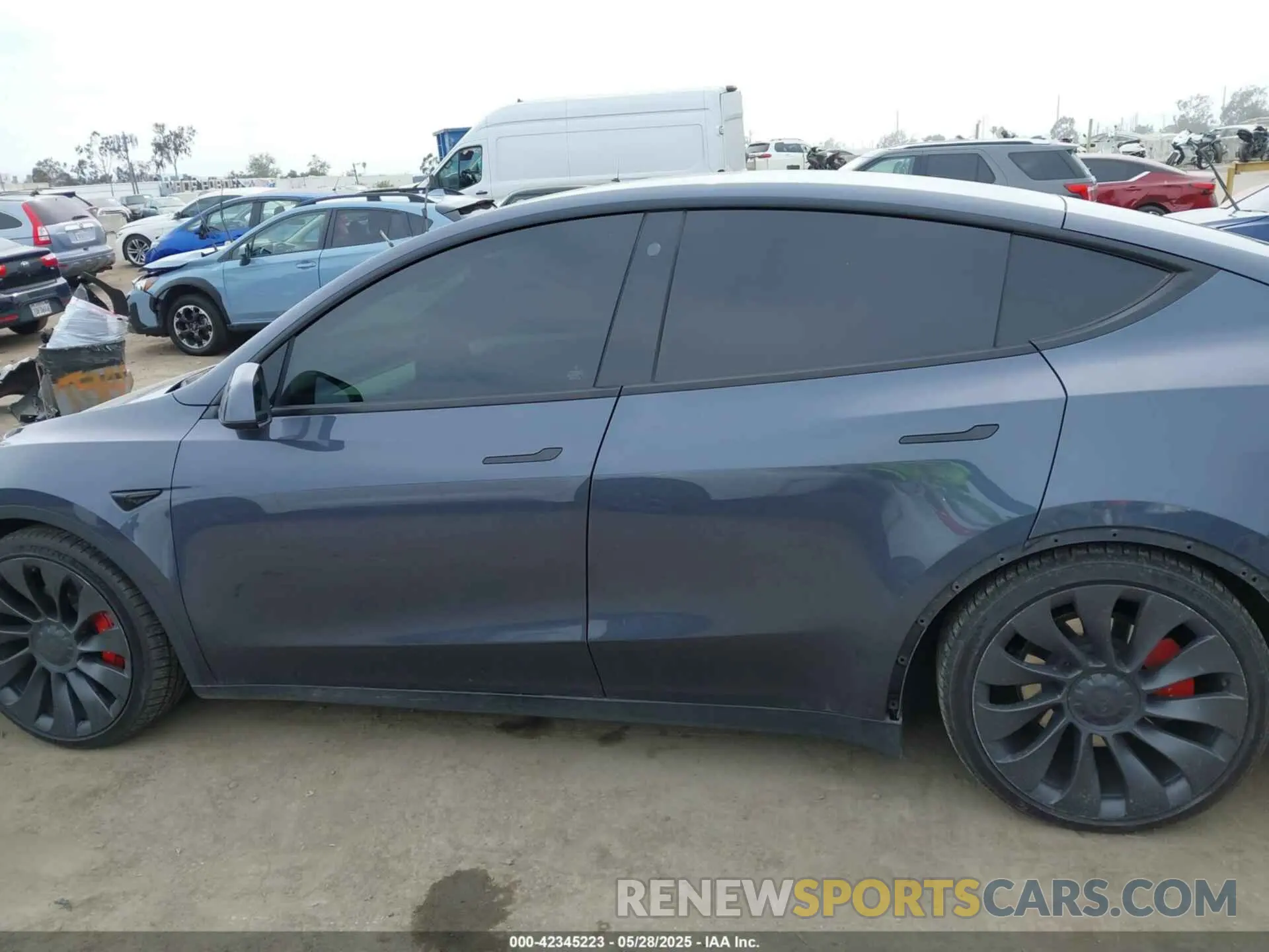 14 Photograph of a damaged car 7SAYGDEFXPF585588 TESLA MODEL Y 2023