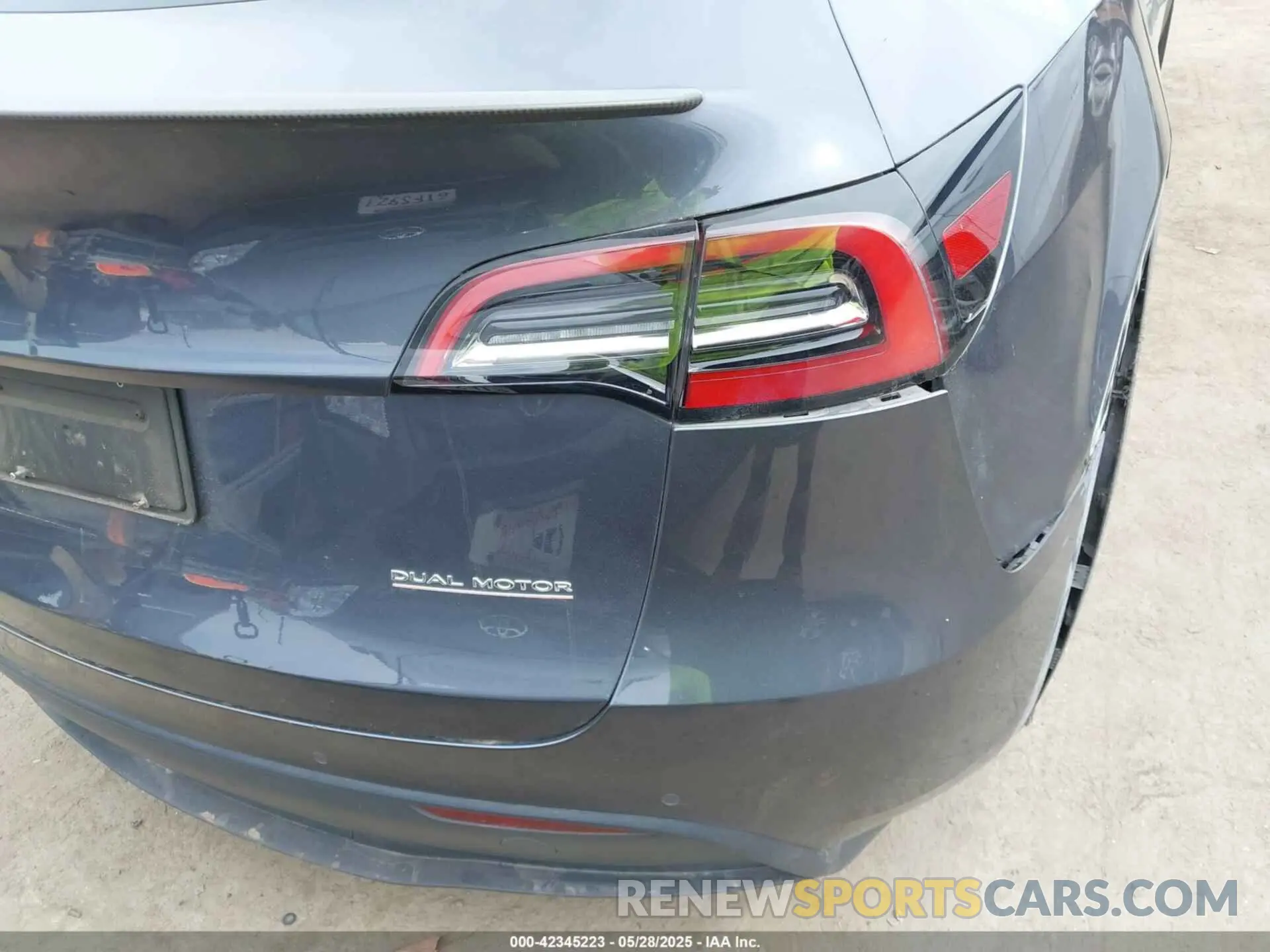 20 Photograph of a damaged car 7SAYGDEFXPF585588 TESLA MODEL Y 2023