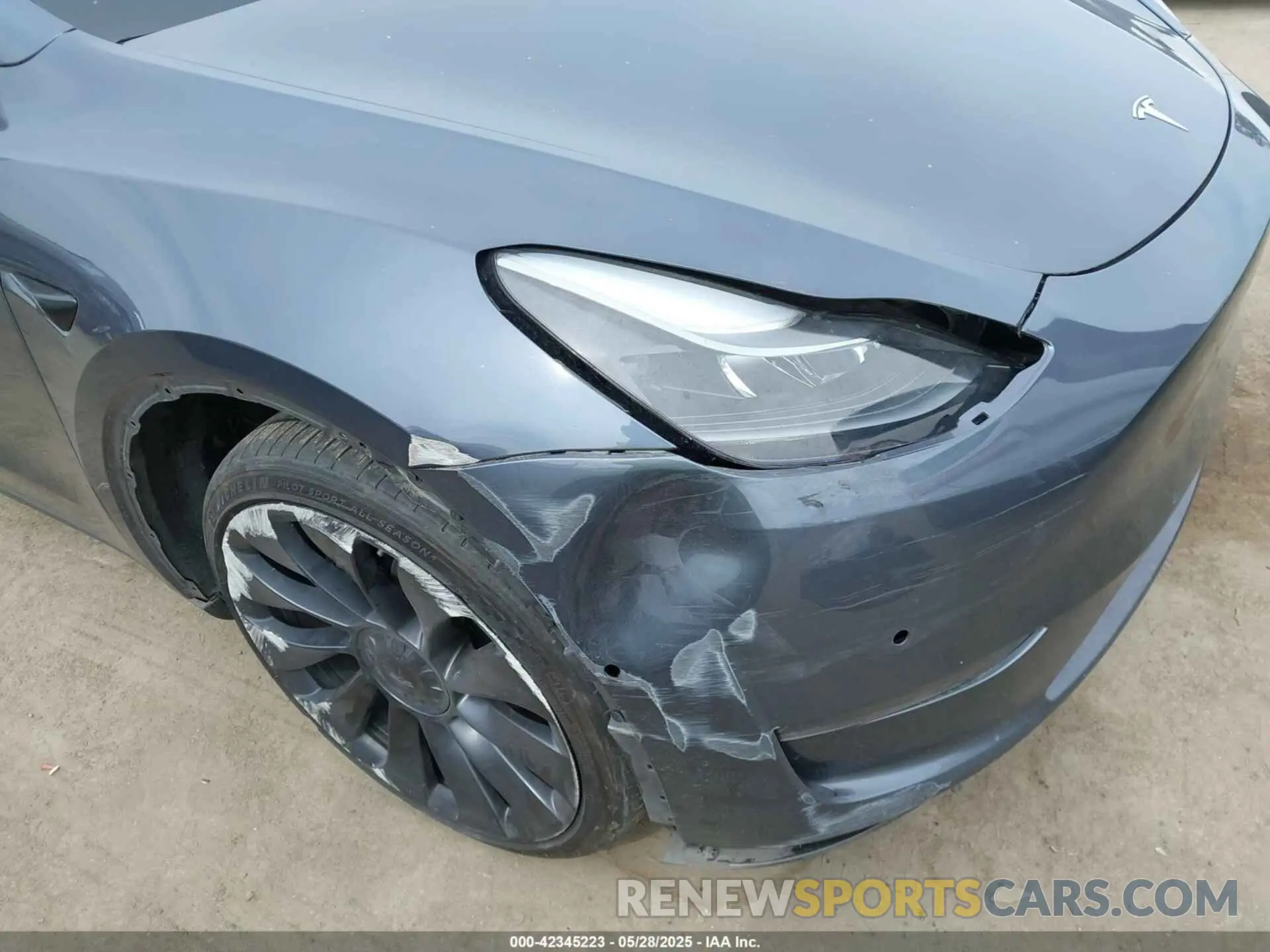 6 Photograph of a damaged car 7SAYGDEFXPF585588 TESLA MODEL Y 2023