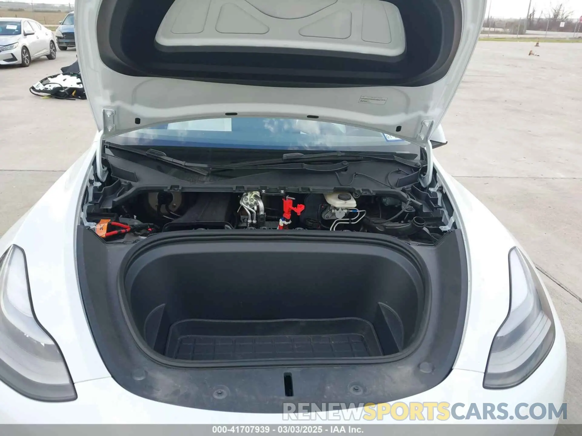10 Photograph of a damaged car 7SAYGDEFXPF661889 TESLA MODEL Y 2023