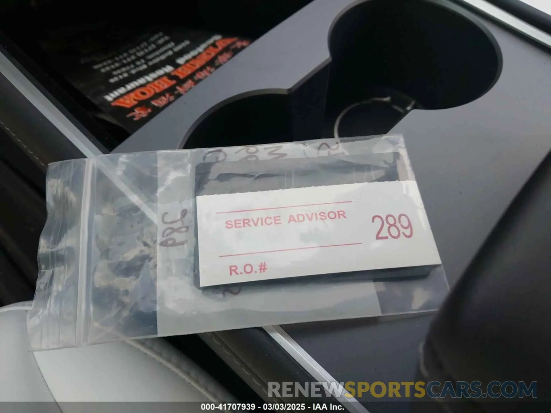 11 Photograph of a damaged car 7SAYGDEFXPF661889 TESLA MODEL Y 2023
