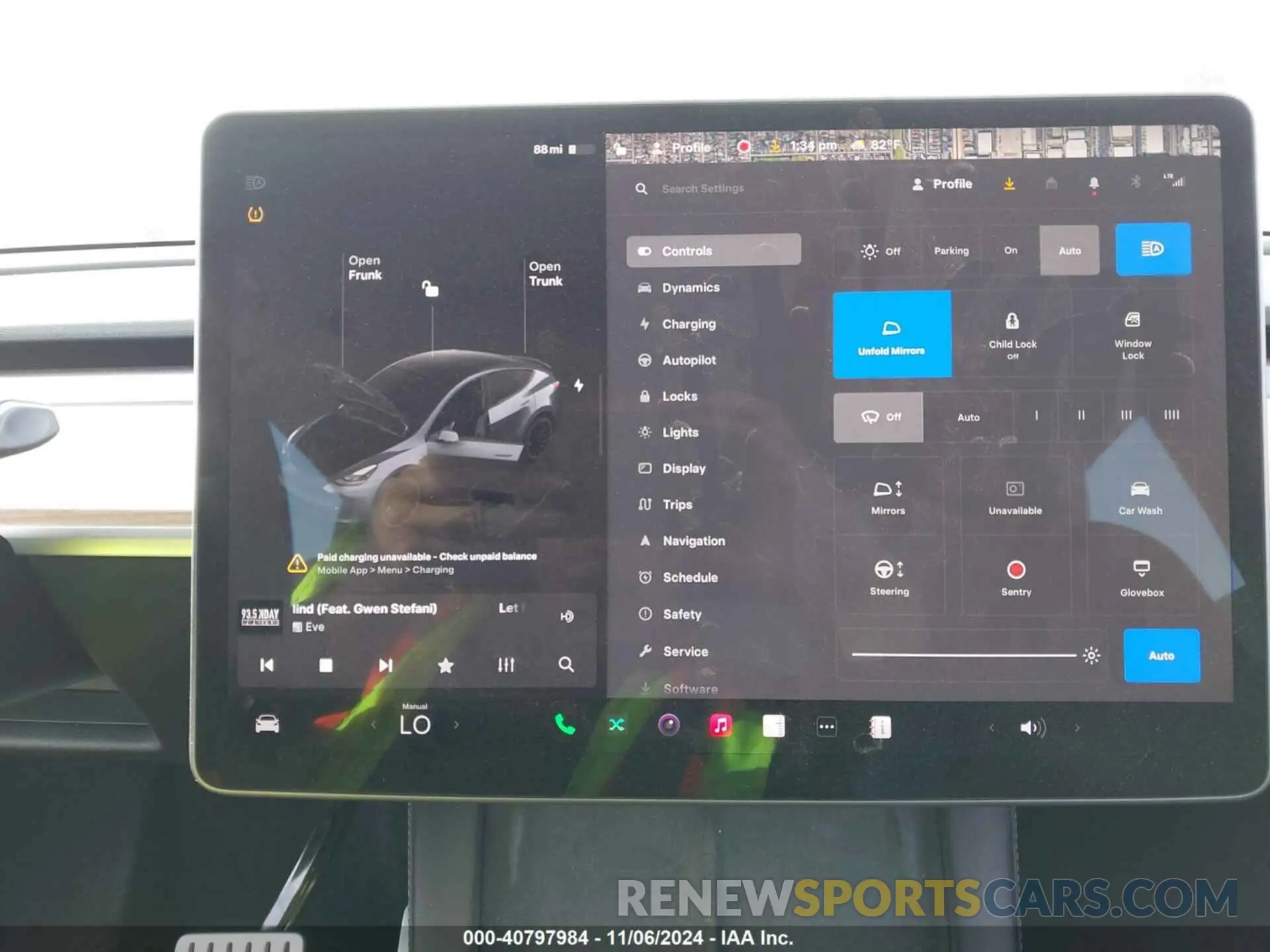 18 Photograph of a damaged car 7SAYGDEFXPF856925 TESLA MODEL Y 2023