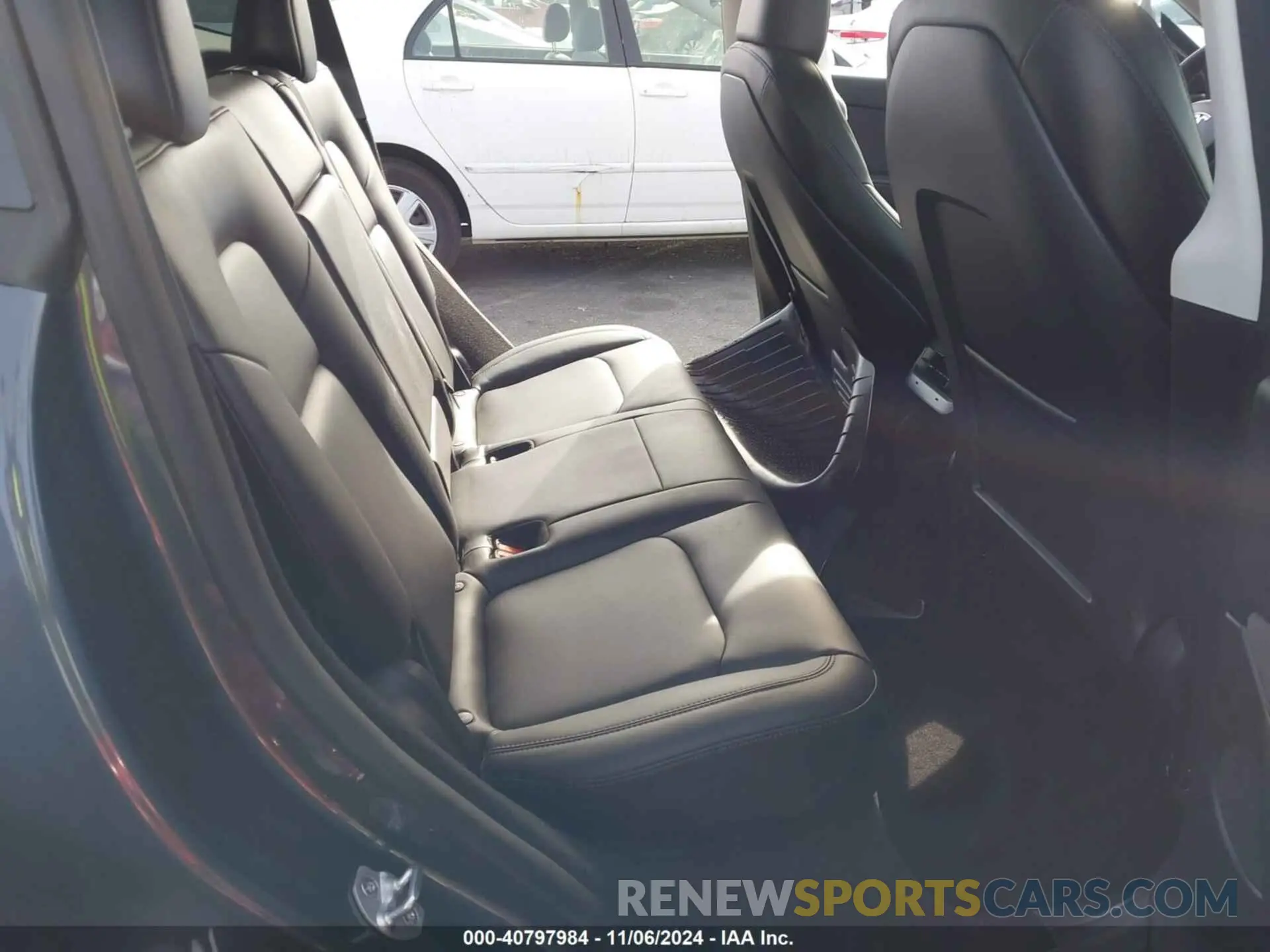 8 Photograph of a damaged car 7SAYGDEFXPF856925 TESLA MODEL Y 2023