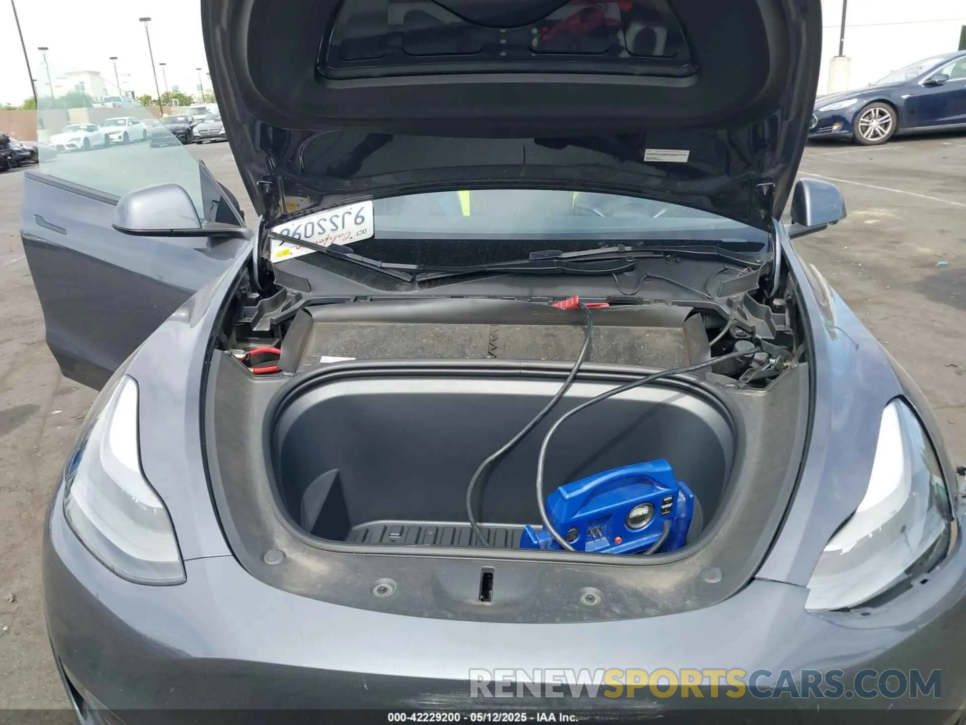 10 Photograph of a damaged car 7SAYGDEFXPF897975 TESLA MODEL Y 2023