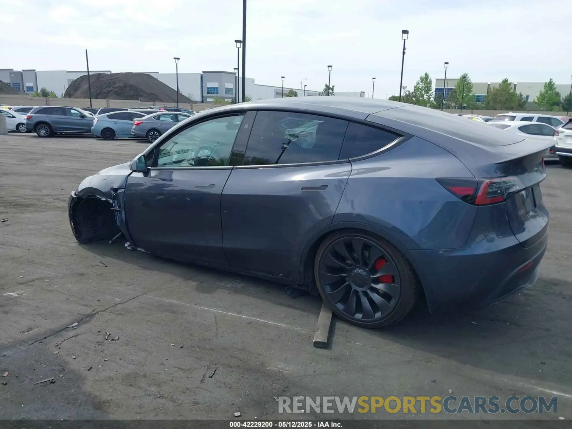 15 Photograph of a damaged car 7SAYGDEFXPF897975 TESLA MODEL Y 2023