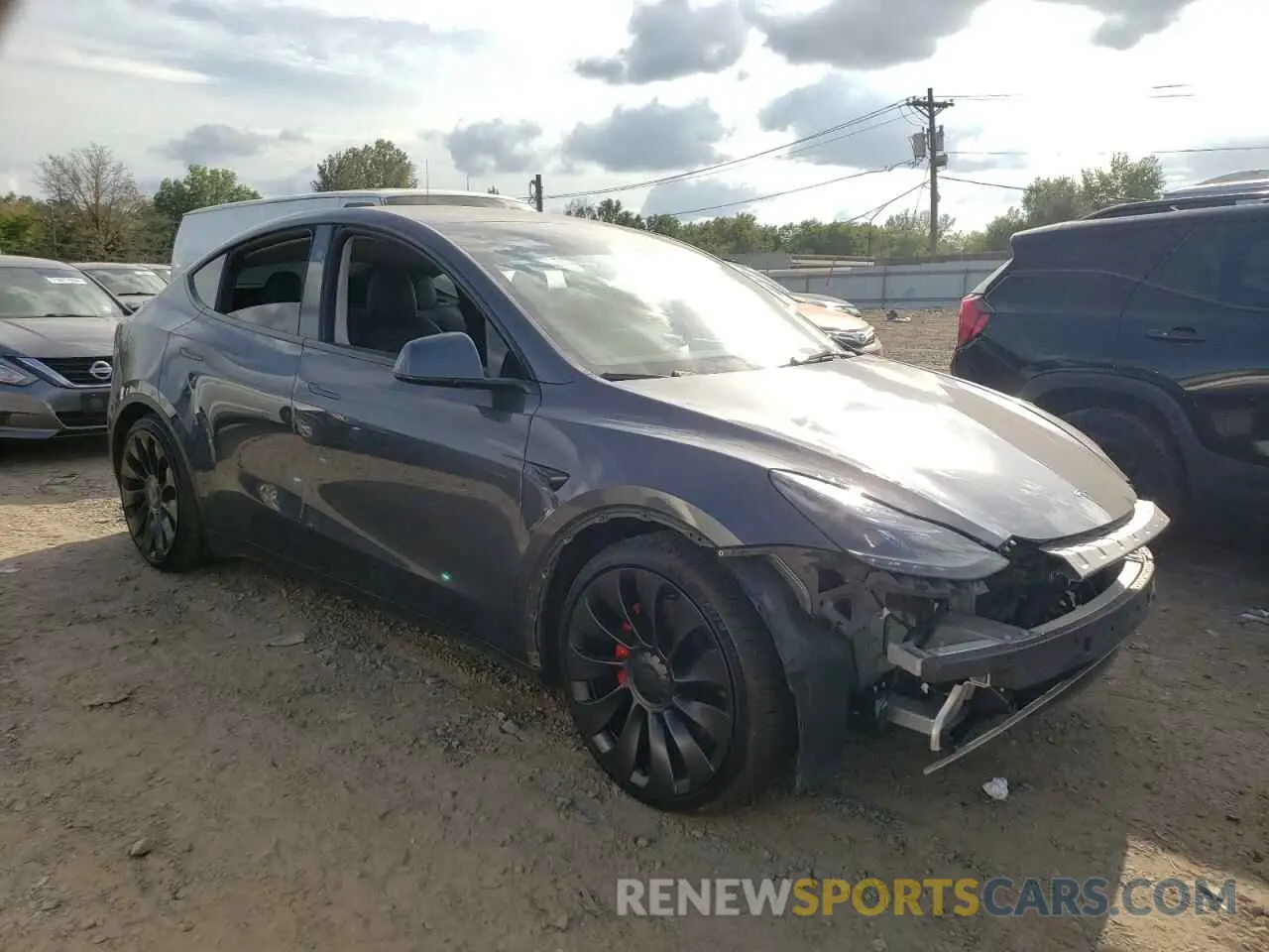 4 Photograph of a damaged car 7SAYGDEFXPF909526 TESLA MODEL Y 2023