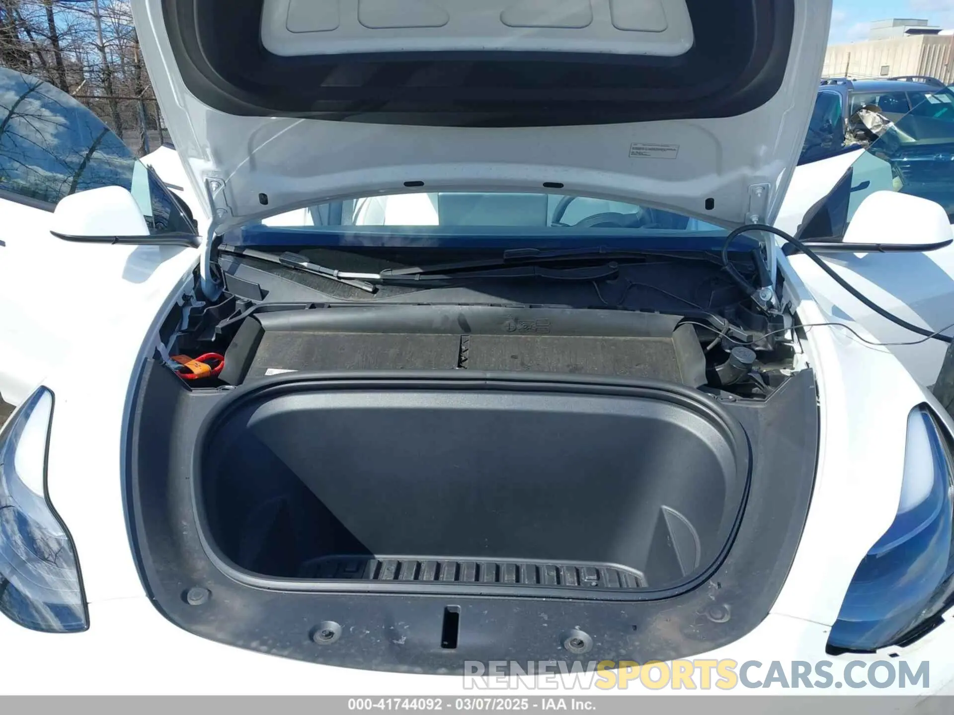 10 Photograph of a damaged car 7SAYGDEFXPF916976 TESLA MODEL Y 2023