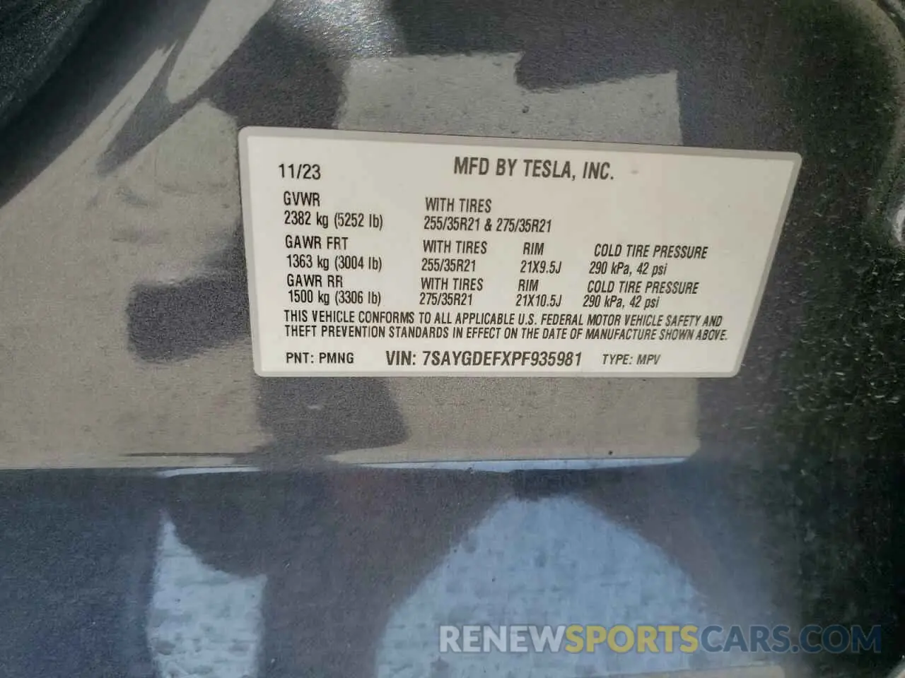 13 Photograph of a damaged car 7SAYGDEFXPF935981 TESLA MODEL Y 2023