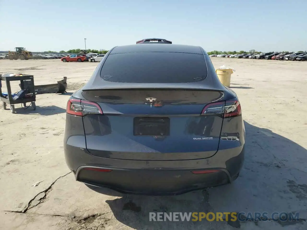 6 Photograph of a damaged car 7SAYGDEFXPF935981 TESLA MODEL Y 2023